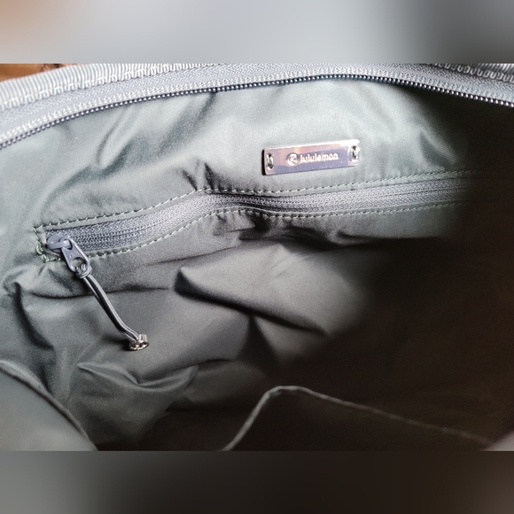 NWOT- Lululemon Gym Shoulder/City Bag - Picture 8 of 16